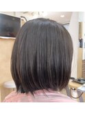 ショートレイヤー/内巻き/アッシュベージュ/流しバング