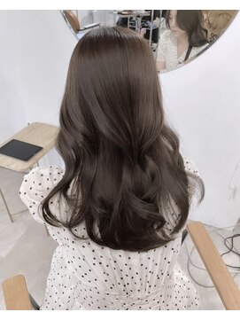 ムク 新宿(muc) ヌードグレージュ×レイヤーロング