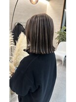 サロンドディバース(Salon de DIVERSE)&nbsp;ぱらぱらハイライト／切っぱなしボブ