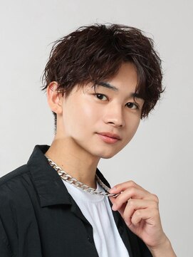 リップス 栄(LIPPS) ツーブロック刈り上げ緩めツイストスパイラル