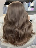 ヘーゼルベージュ　ブリーチなし　レイヤーカット　海外風
