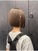ミニボブ ブリーチなしグレージュカラー