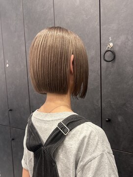 ヴィオットバイサロン(Viot by Salon) ミニボブ ブリーチなしグレージュカラー