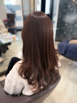 柔らかカールのロングスタイル