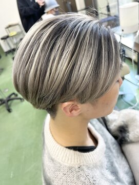 ゼロ(Zero) メンズバレイヤージュツーブロック刈り上げ