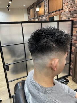 リミックス(Remix) ミドルフェード×スパイキーショート