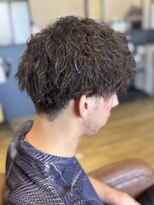 ラポール(RAPPORT)&nbsp;MEN’S HAIR/波巻きツイストスパイラル/リバースセンターパート