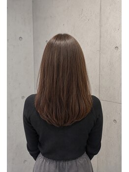 レルム(relm)の写真/ダメージでパサついた髪の毛に潤いを与えて、艶感のある滑らかな仕上がりに◎ダメージレスカラーあり♪