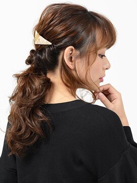 アースオーセンティック うるま店(EARTH Authentic) 華やかローポニーアレンジ【EARTHうるま】