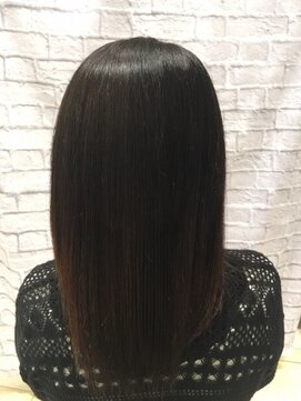 ミーティア バイ クアトロ(Meteor By QUATRO) サラツヤヘアースタイル