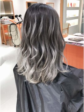 デイズ(days) 大人かわいいアッシュグラデーションカラー