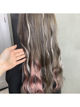 モノ アンド イニ(Mono & inni) 【奈良/韓国スタイル】ハイライト×インナーピンク×エクステ80