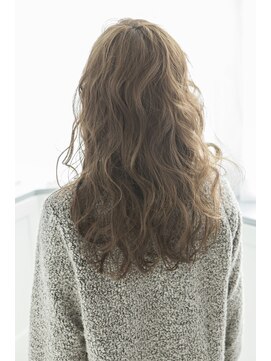 ミエル ヘア 新宿(miel hair) 〈mielhair新宿〉大人ウェーブ　イルミナカラー