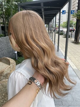 テテ(TETE) ナチュラルベージュ　心斎橋×長堀橋