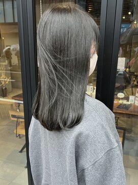 ヘアー アイス ルーチェ(HAIR ICI LUCE) ブリーチなしオリーブグレージュ/落合