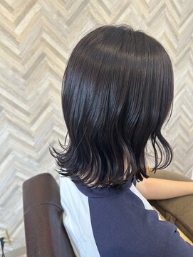 スタイル(STYLE) ブラントカット　ミディアムヘア　ピンクカラー