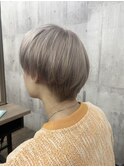 ホワイトベージュ