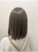 オリーブベージュカラー