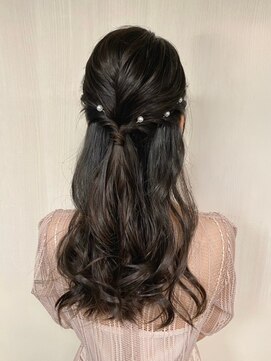 ヘアメイクHY(hair make HY) ハーフアップ