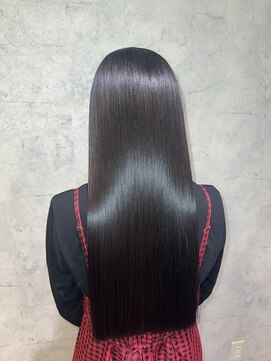 エスト(est) 美髪のススメ 黒髪ストレート【新宿/髪質改善トリートメント】