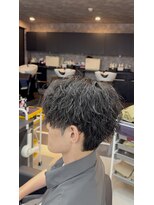 カーニー 錦糸町(kearny)&nbsp;ツイストスパイラル/縦落ちパーマ/センターパート