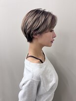 イリ(Ili)&nbsp;グラデーションショート