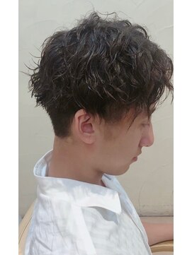 ティエル(Tiele) ツイストスパイラルx刈り上げ