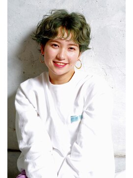 クシュ 所沢東口店(kusyu...) 黒髪/グレーベージュ/レイヤーロング/前髪パーマ/所沢ハイライト