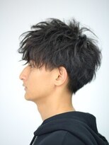 リップス レイ ギンザ(LIPPS Ray GINZA)&nbsp;フェザーマッシュ　かき上げサイドパート　ツーブロック