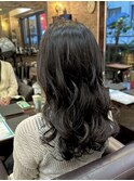 大きめカールが可愛いロングヘアのコテ巻き風パーマ【貴也】