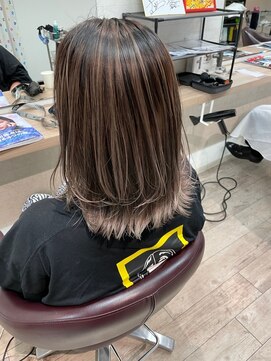 シャンプーボーイ セントラル 博多(SHAMPOO BOY central) ショート/ショートボブ/ハイライト/切りっぱなし/博多