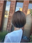 ショートボブ