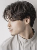 原宿ニュアンスパーマ毛流れヘアセンターパート大人ビジネスヘア