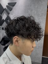 ゼノ 海老名(XENO)&nbsp;スペインカールラルフカール刈り上げ高めツーブロックメンズ