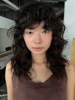 ナヌークカフラ(nanuk kafla)&nbsp;ロングパーマ　スパイラルパーマ　ミディアムレイヤー