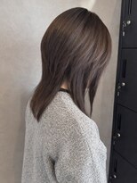 フィガロ バイ テイラー(FIGARO by Taylor) 「艶と立体感で魅せる、洗練レイヤー」