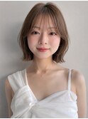 美髪グレージュエアリーカールサイドバングナチュラルカール