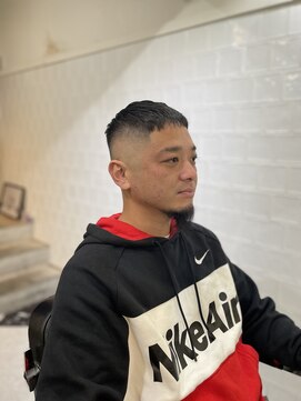 メリケンバーバーショップ フクオカ(MERICAN BARBERSHOP FUK) ツーブロックツイストパーマビジネスかき上げフェードS84