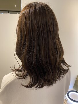 ジーナ 銀座中央通り(Zina) 【Zina 銀座中央通り】ローレイヤー×オリーブグレージュ