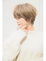 トローノ 栄(TRONO)&nbsp;くすみハイトーンベージュくびれショートヘア