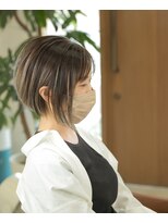 カミカガク&nbsp;前下がりボブ×デザインアッシュカラー