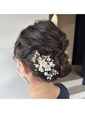 アンドアイズム(and.I'sm) ヘアアレンジ/編み込み／まとめ髪