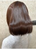 丸みボブ　艶感　ブラウンカラー　縮毛矯正　トリートメント