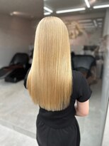 ロンド レア 天神大名店(Lond Le’a)&nbsp;デザインカラー/レイヤーカット/ウェットヘア/オリーブベージュ