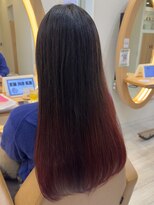 アドラーブル けやき通り店(adorable)&nbsp;0代30代40代大人かわいいグラデーションカラーレッドカラー