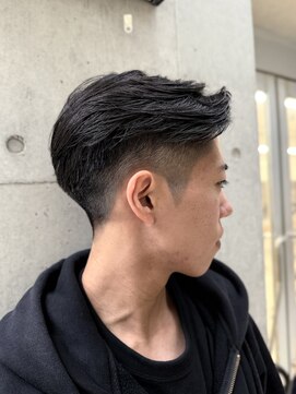 ニコ トウキョウ ロジック(nico TOKYO Logic) センターパート　フェザーパーマ　メンズショート