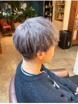 ビハインドザカーテン(BEHIND THE CURTAIN)&nbsp;メンズツイストスパイラルパーマ×シルバー×ダブルカラー