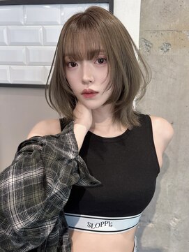 リリー(Lilley) 【稲永麻衣】レイヤーカット+ミディアムレイヤー+韓国ヘア