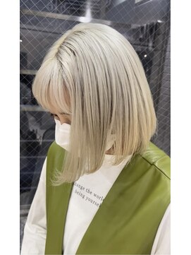 レブリイゼンコー イオンモール幕張新都心店(Reverie ZENKO) ホワイトベージュ