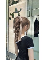 カノイ 銀座中央通り(KANOI)&nbsp;【フレンチガーリー】ベロアリボン×三つ編みアレンジで最旬